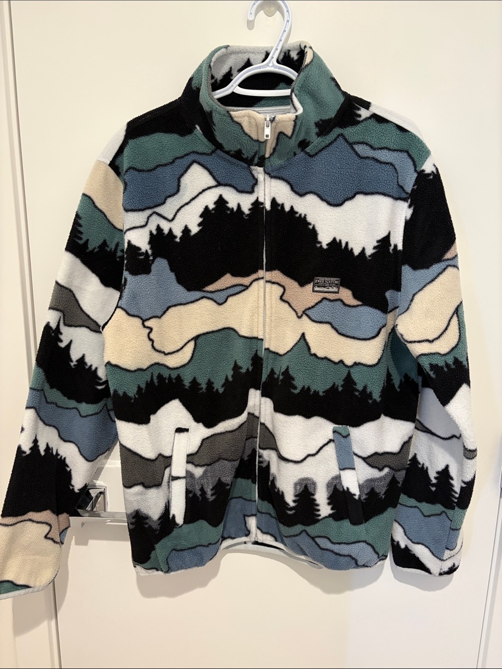 Free Nature Mountain-Scape Fleece Jacket - Black, Green, Blue, Cream